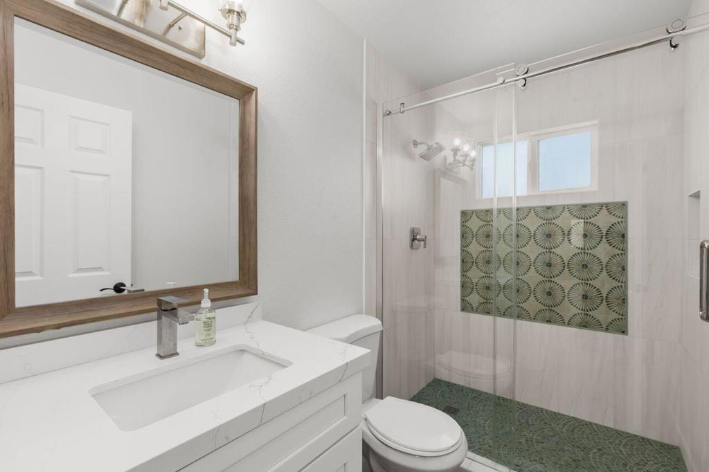 72629 Edgehill Drive Unit: 4