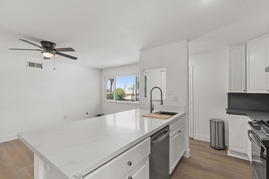 72629 Edgehill Drive Unit: 4