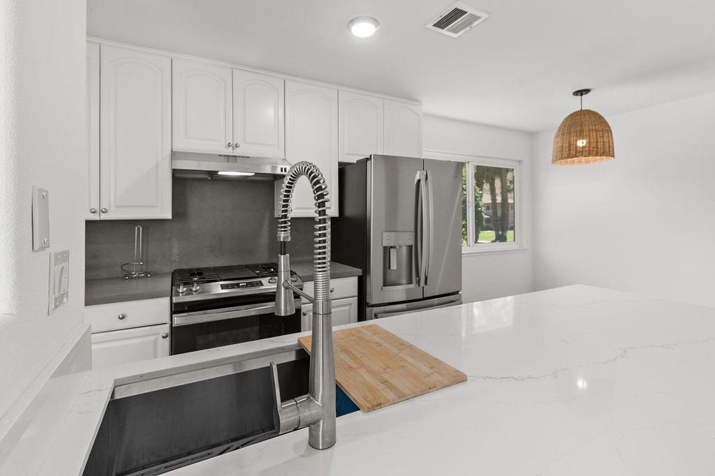 72629 Edgehill Drive Unit: 4