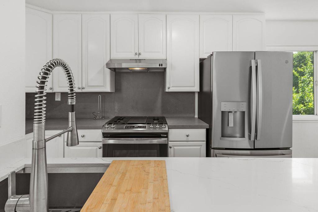 72629 Edgehill Drive Unit: 4