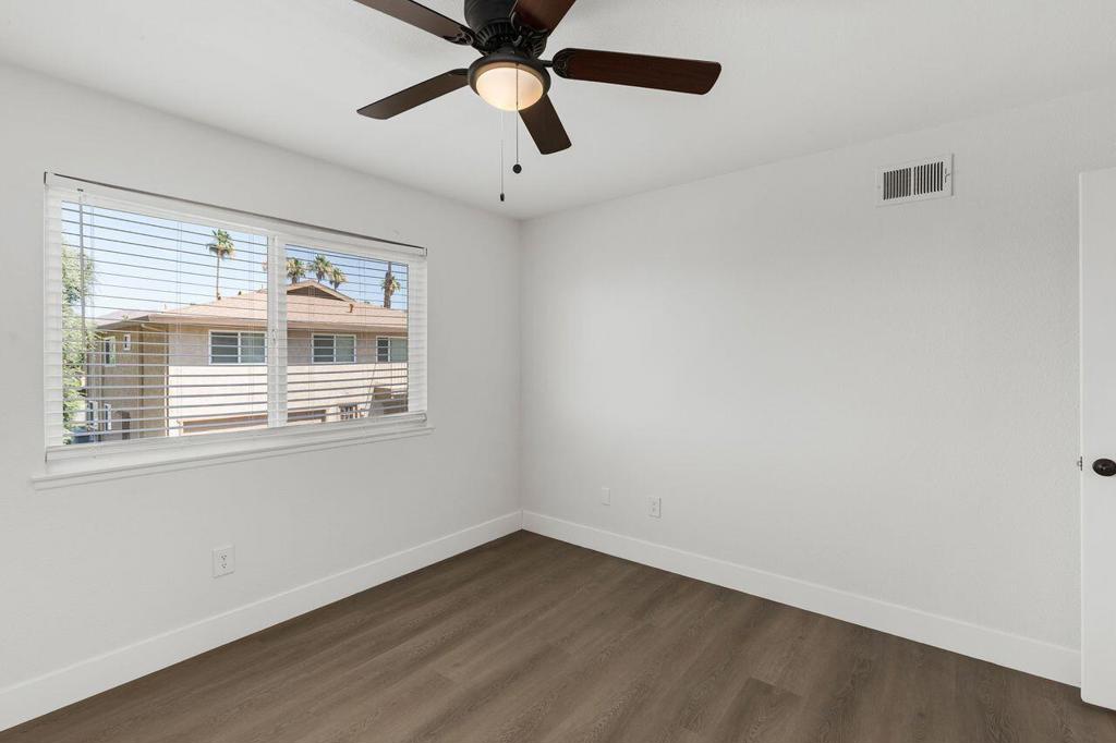 72629 Edgehill Drive Unit: 4