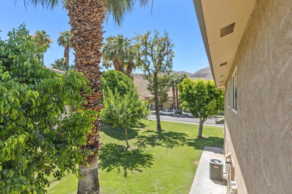 72629 Edgehill Drive Unit: 4