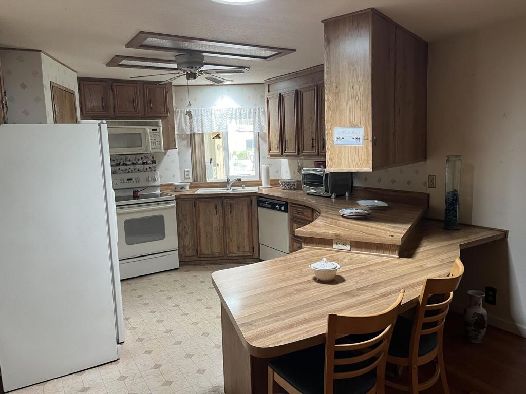 39621 Desert Greens Drive E