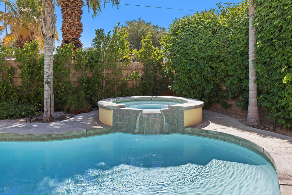 46050 Ocotillo Drive