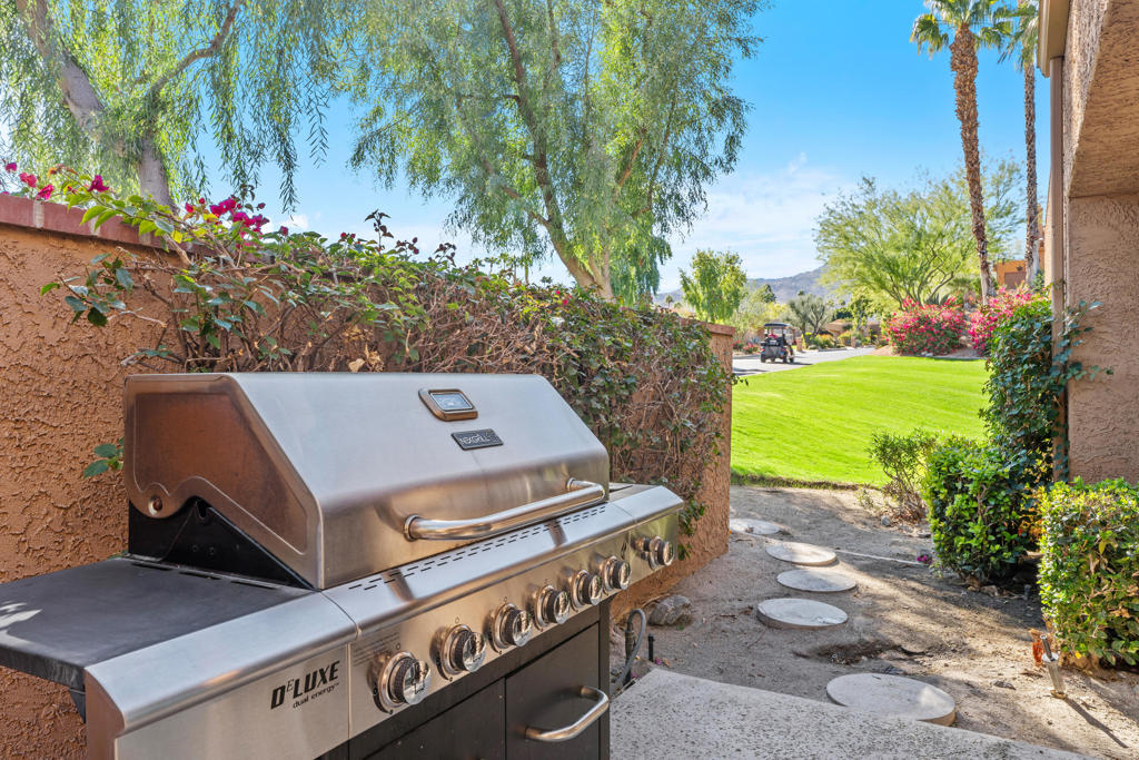 48648 Palo Verde Court