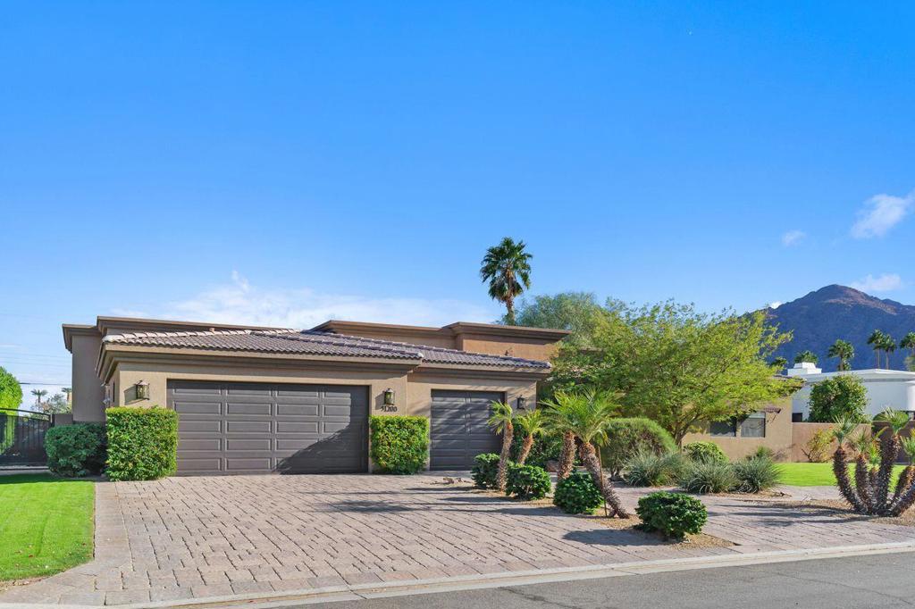 51200 Calle Paloma