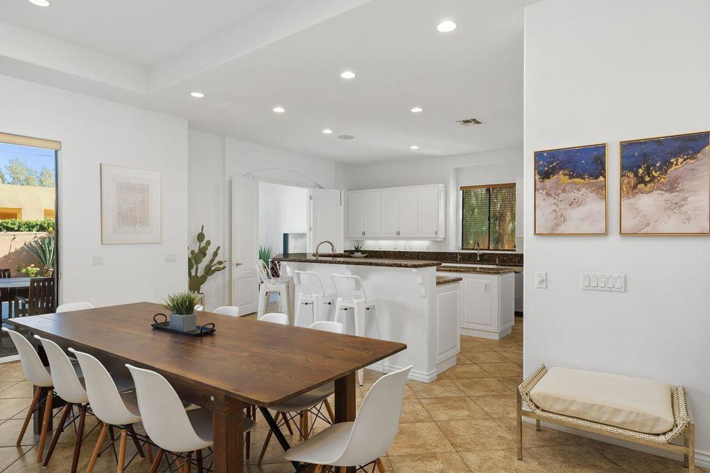 51200 Calle Paloma