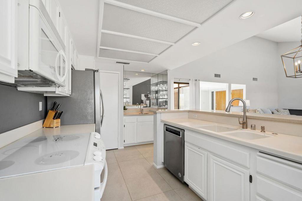 48639 Palo Verde Court