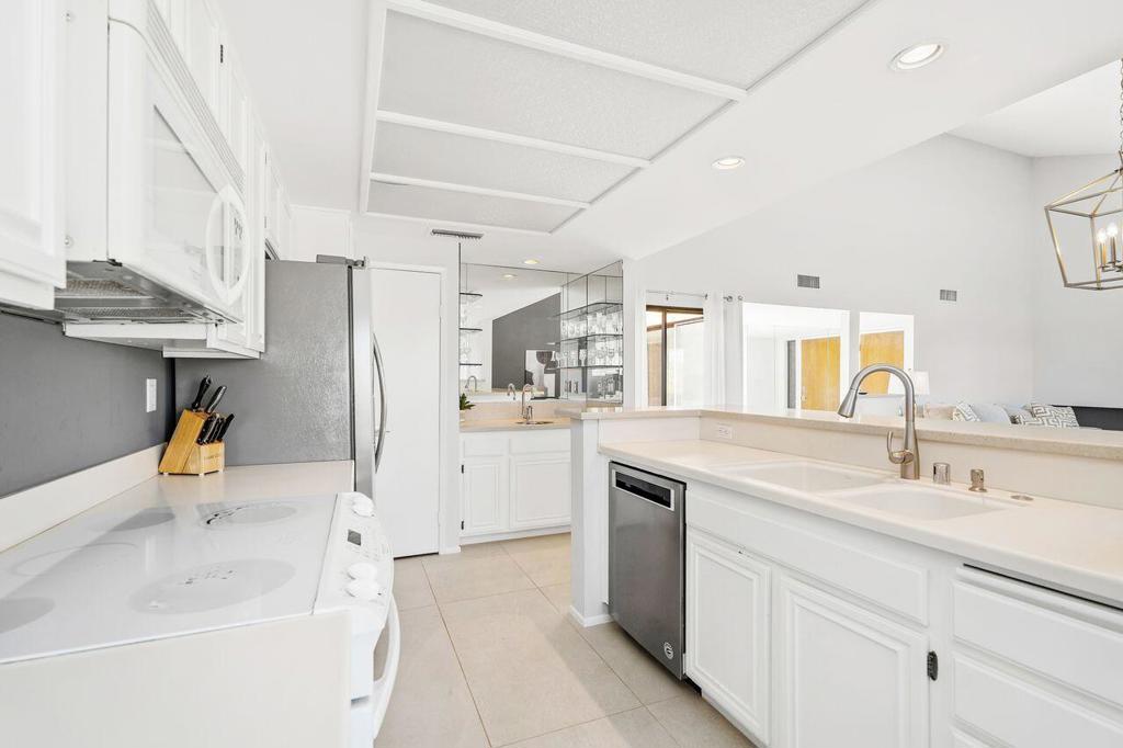 48639 Palo Verde Court