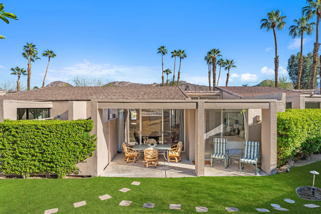 48885 Mariposa Drive