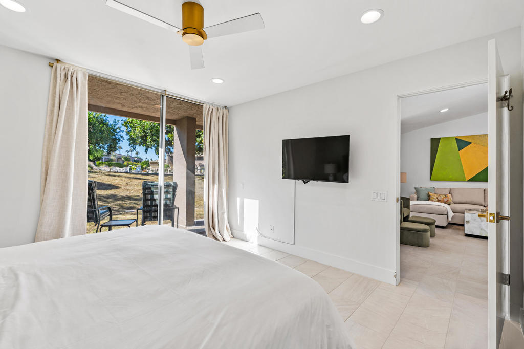 48885 Mariposa Drive