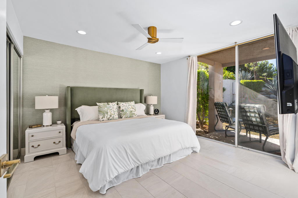 48885 Mariposa Drive