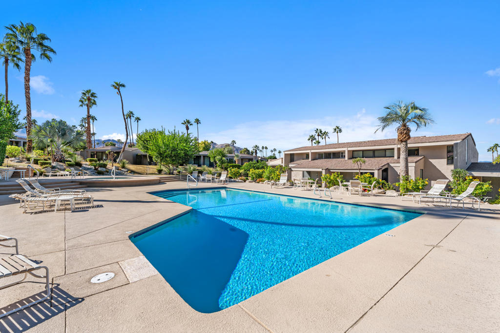 48885 Mariposa Drive