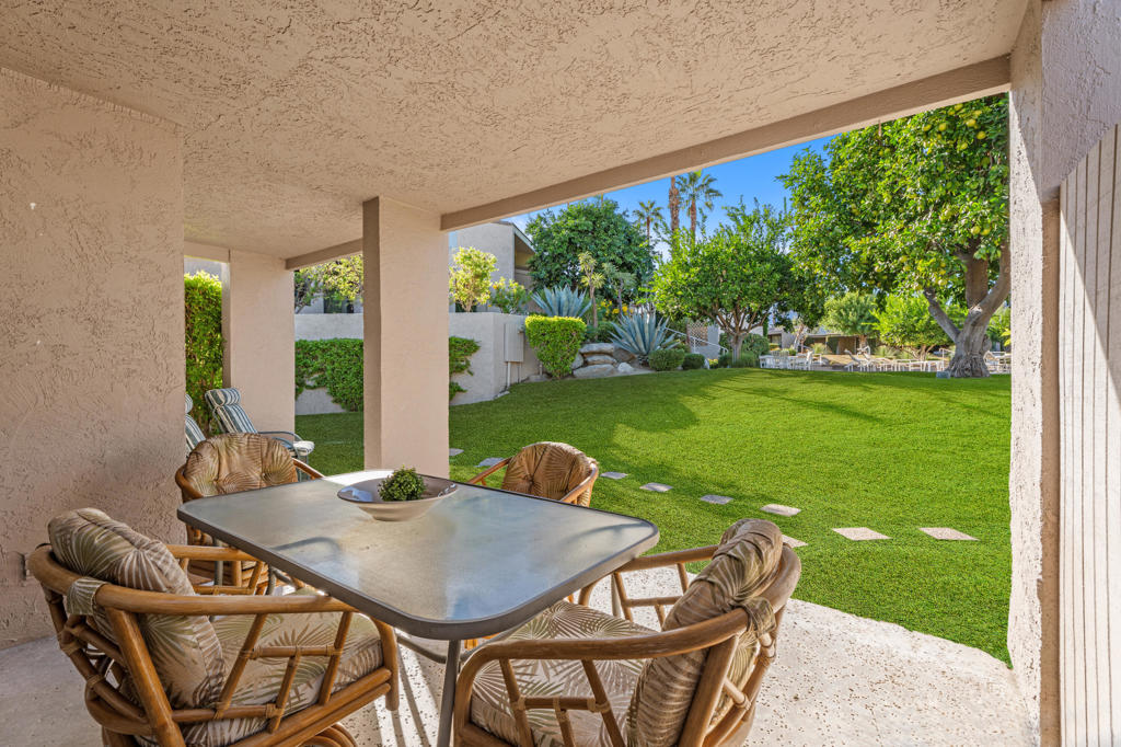 48885 Mariposa Drive