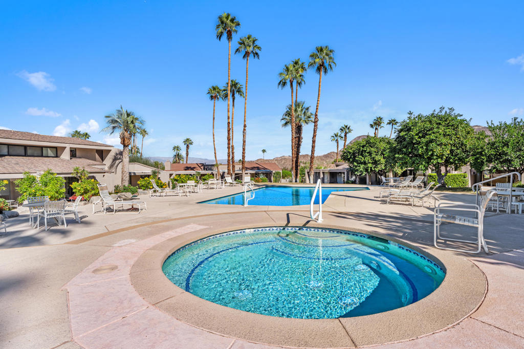 48885 Mariposa Drive