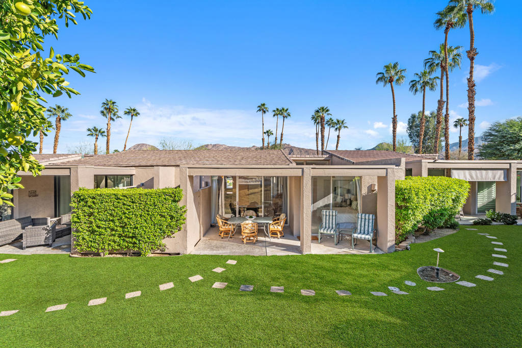 48885 Mariposa Drive