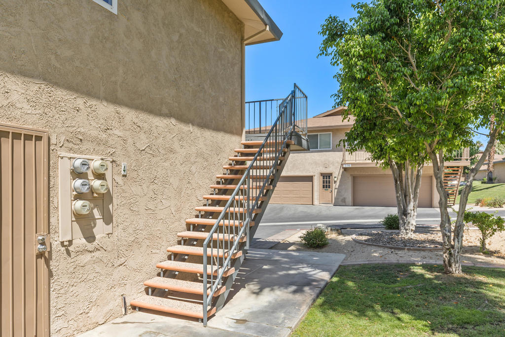 72629 Edgehill Drive 4