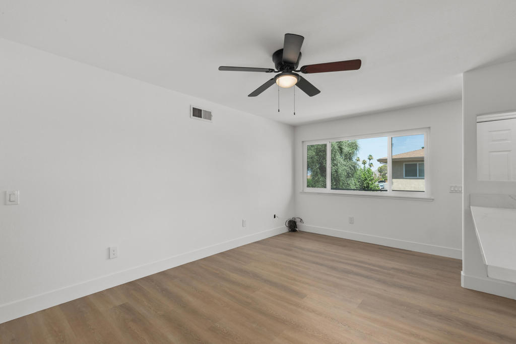 72629 Edgehill Drive 4