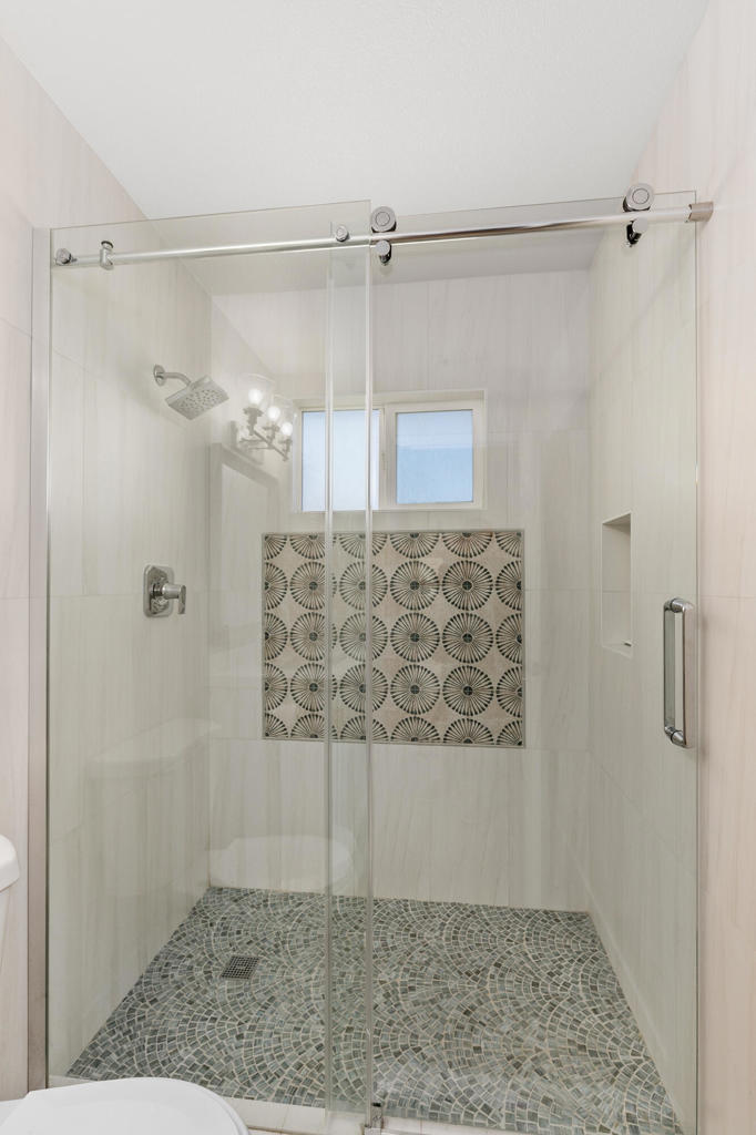 72629 Edgehill Drive 4