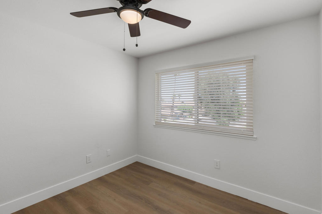 72629 Edgehill Drive 4