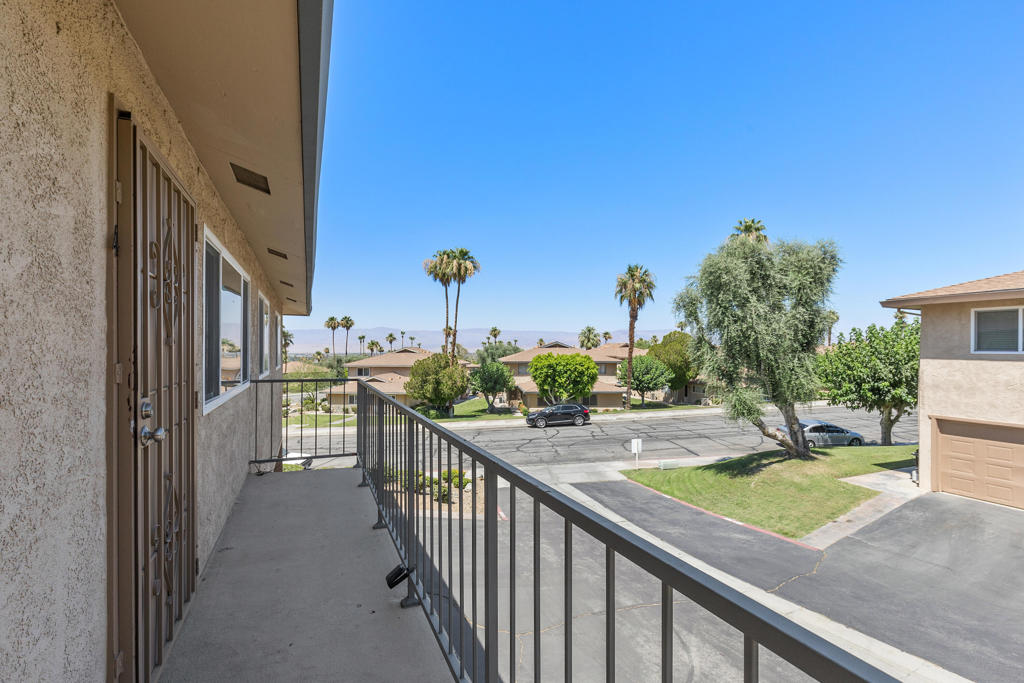 72629 Edgehill Drive 4