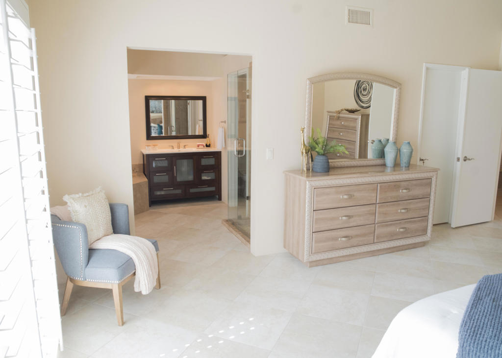 529 Desert Falls Drive N