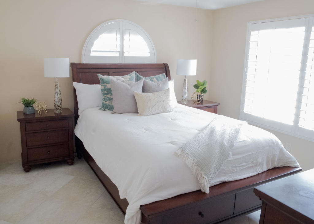 529 Desert Falls Drive N