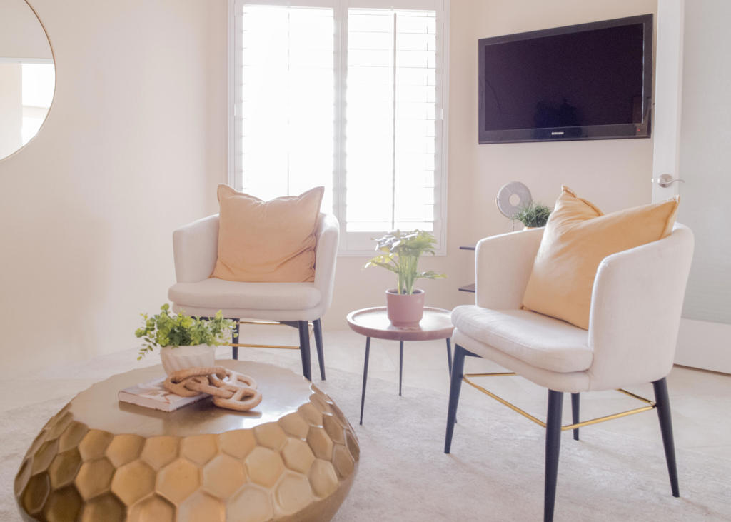 529 Desert Falls Drive N