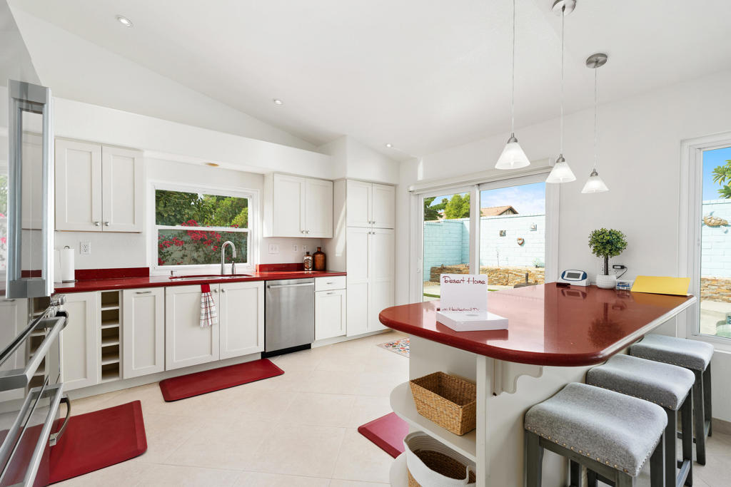 73620 Heatherwood Drive Drive