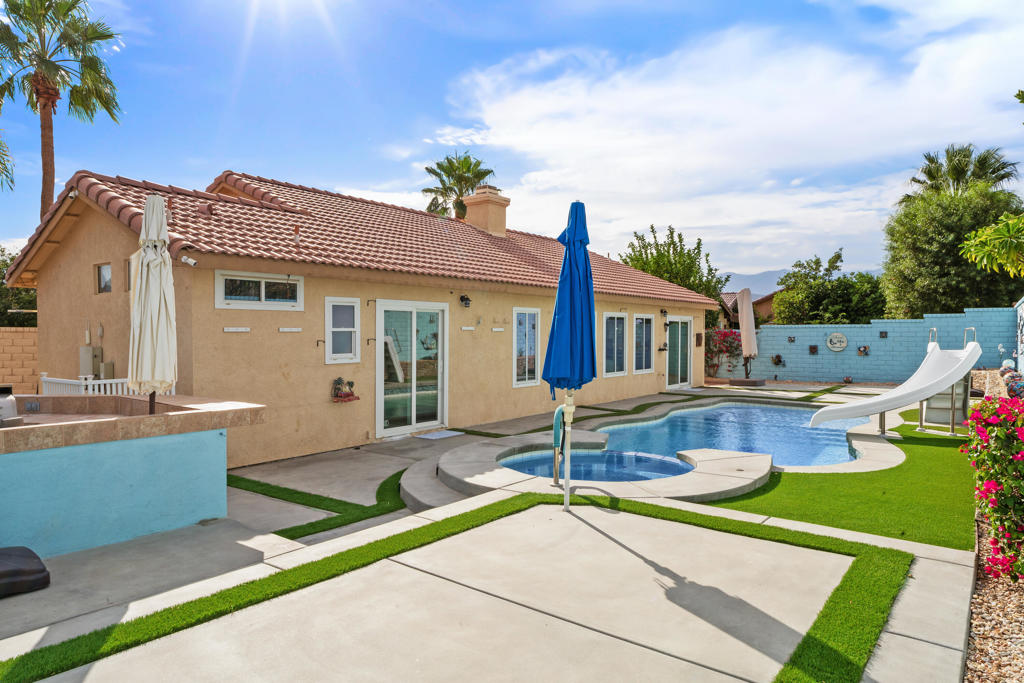 73620 Heatherwood Drive Drive