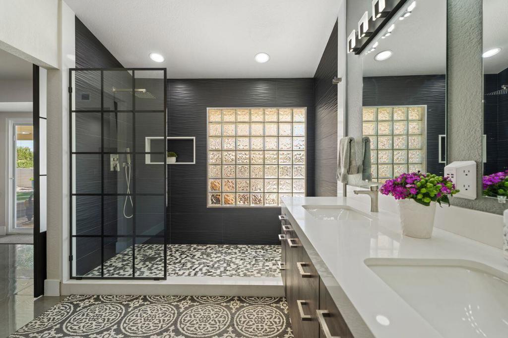 47190 Sand Sage Court