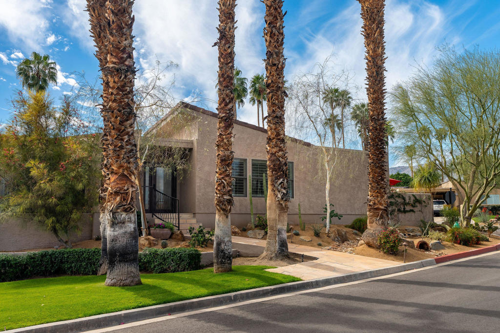 48910 Noline Place