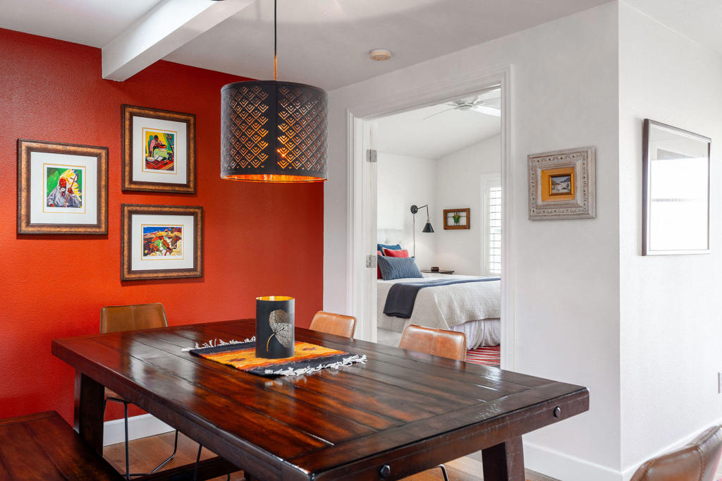 48910 Noline Place