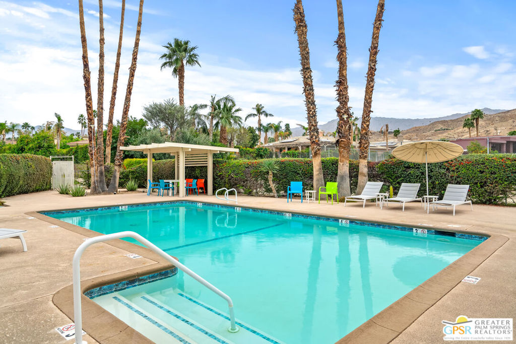 72765 Mesquite Court E