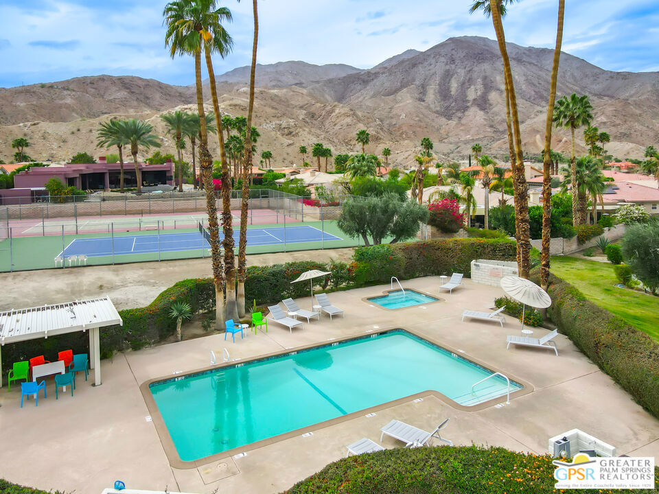 72765 Mesquite Court E