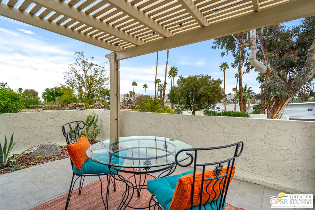 72765 Mesquite Court E