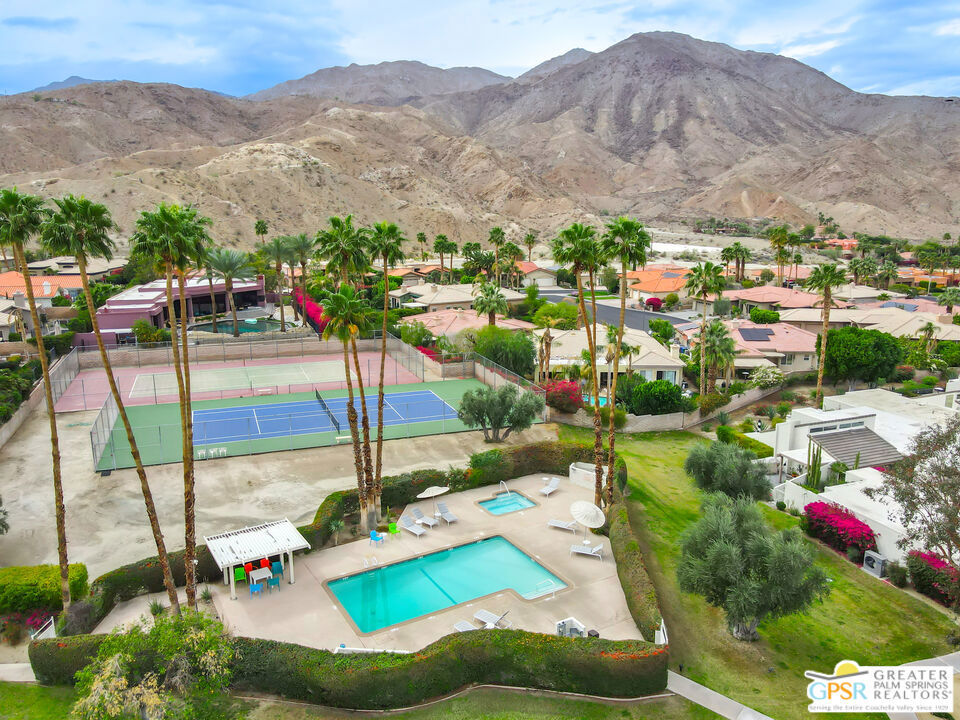 72765 Mesquite Court E