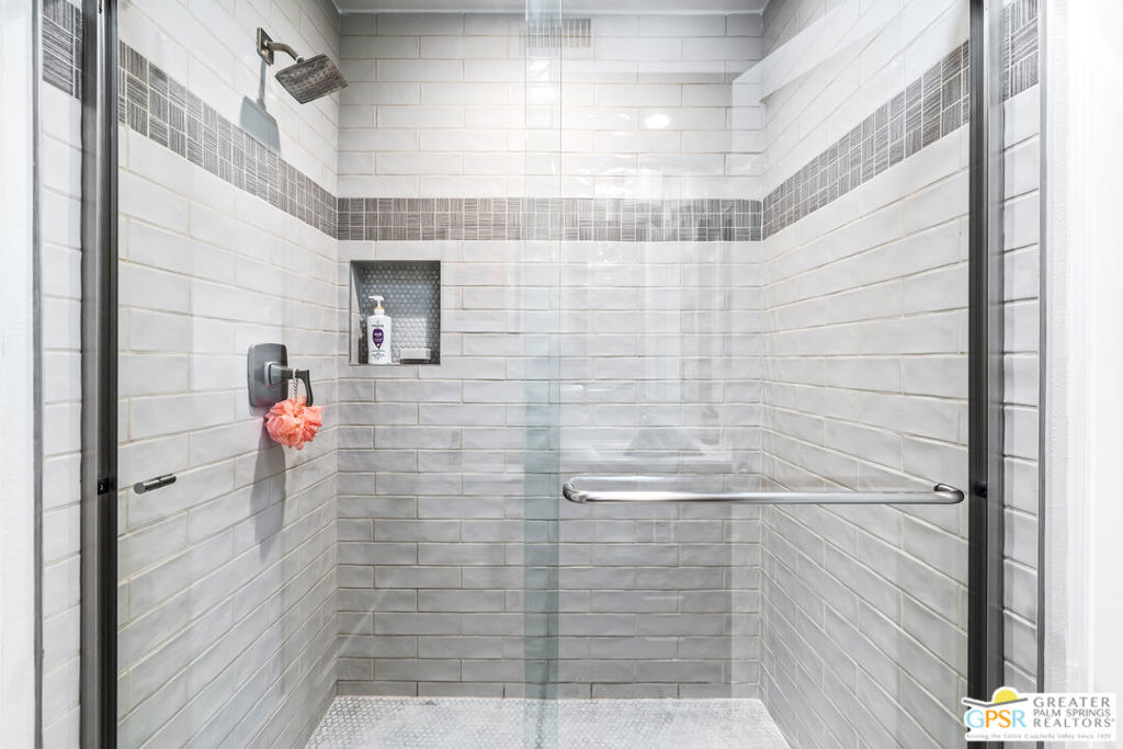 72765 Mesquite Court E