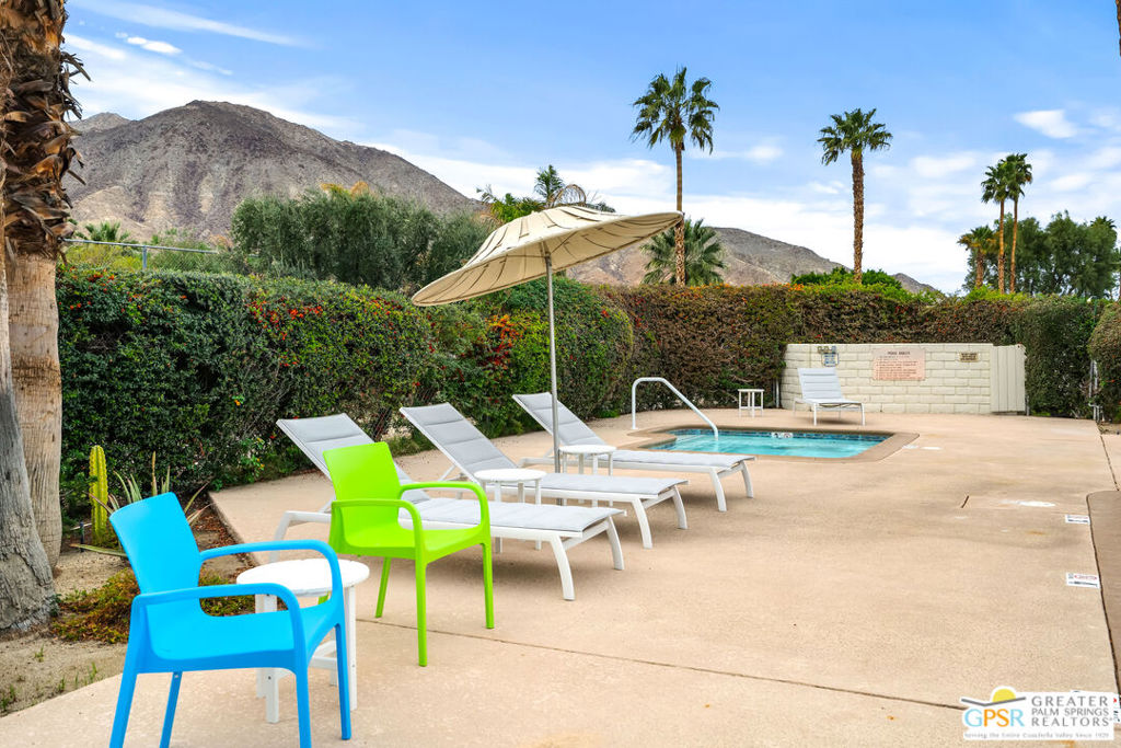 72765 Mesquite Court E