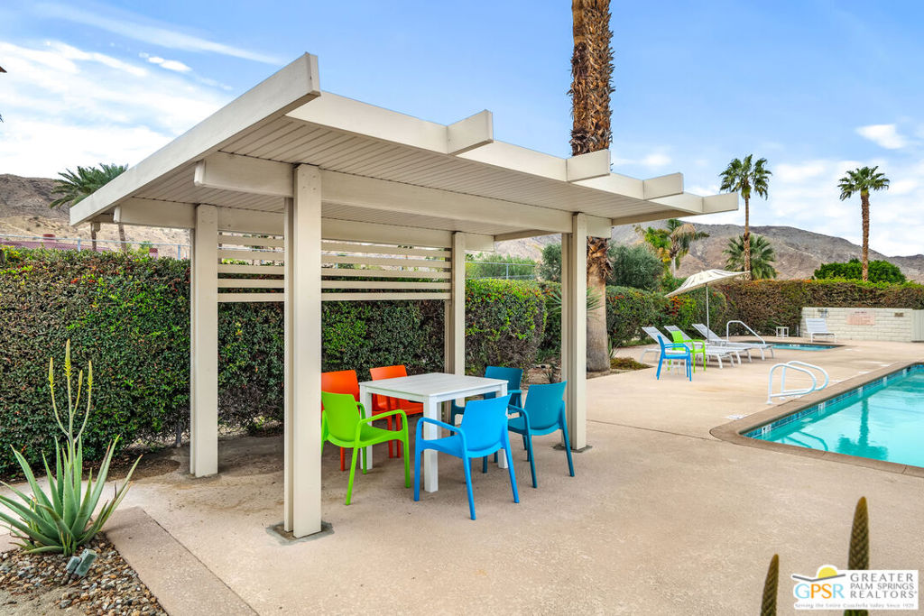 72765 Mesquite Court E