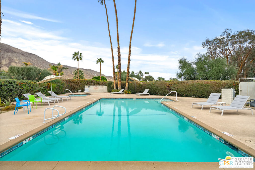 72765 Mesquite Court E