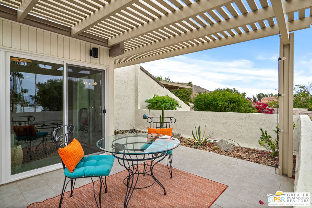 72765 Mesquite Court E