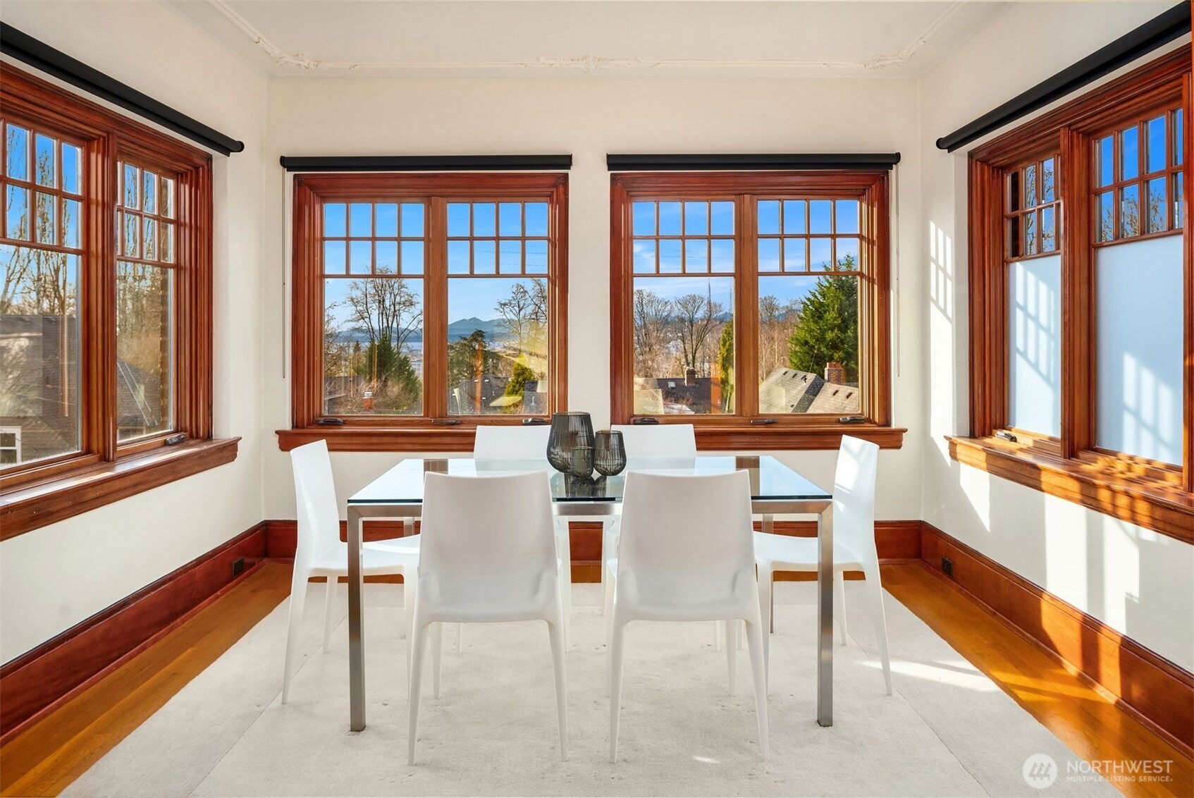 1112 Broadway E Unit: 402
