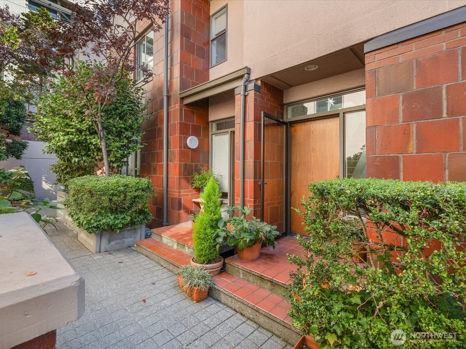 88 Virginia Street Unit: 3