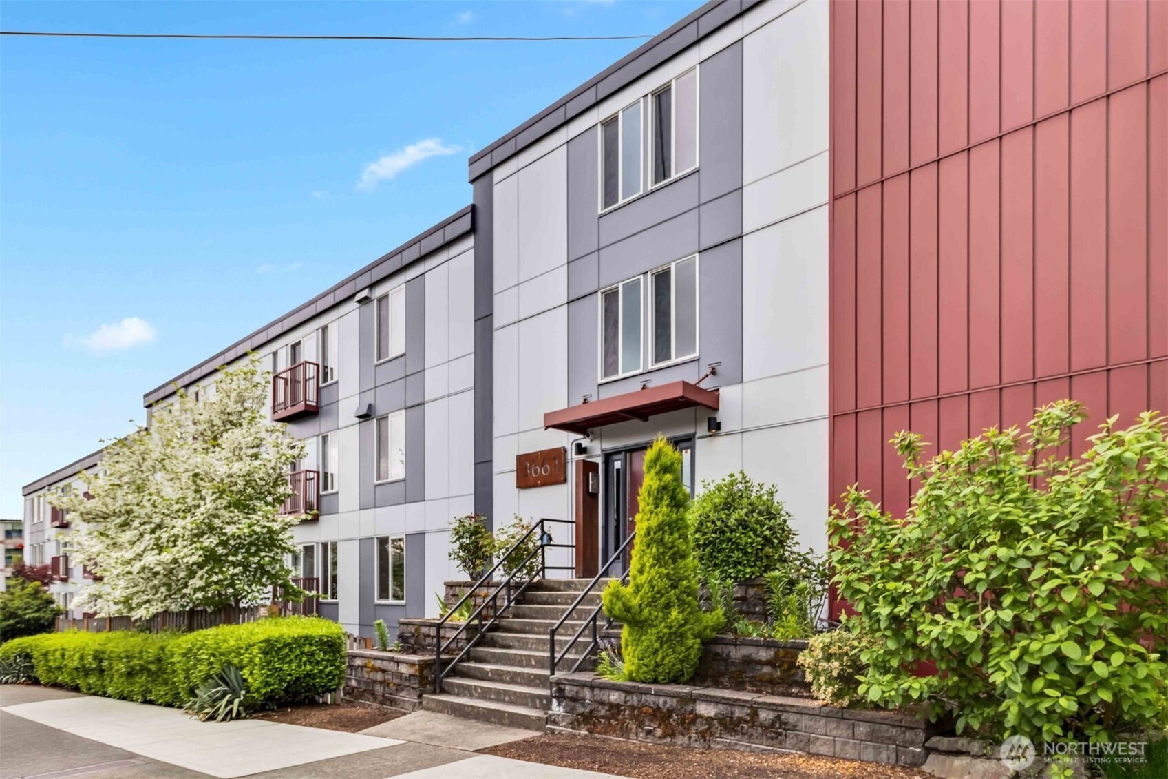 3661 Phinney Avenue N Unit: 208