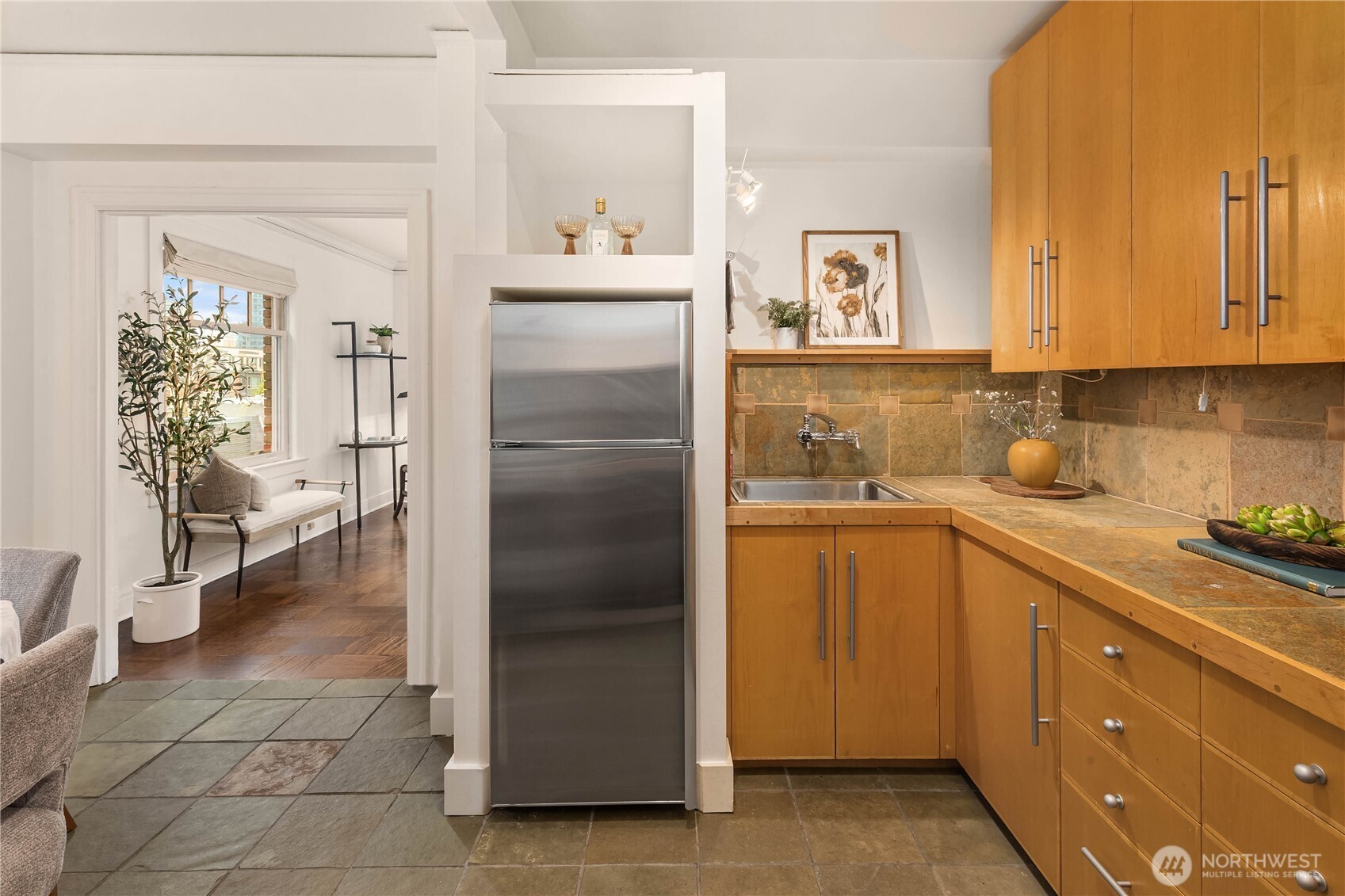1017 Minor Avenue Unit: 601