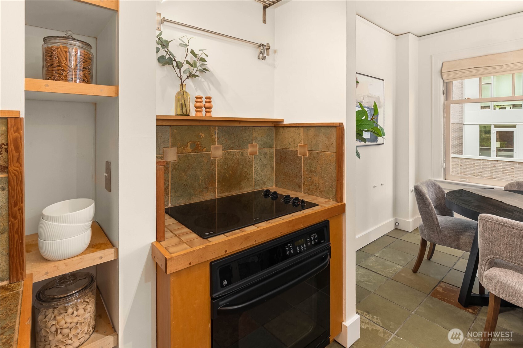 1017 Minor Avenue Unit: 601