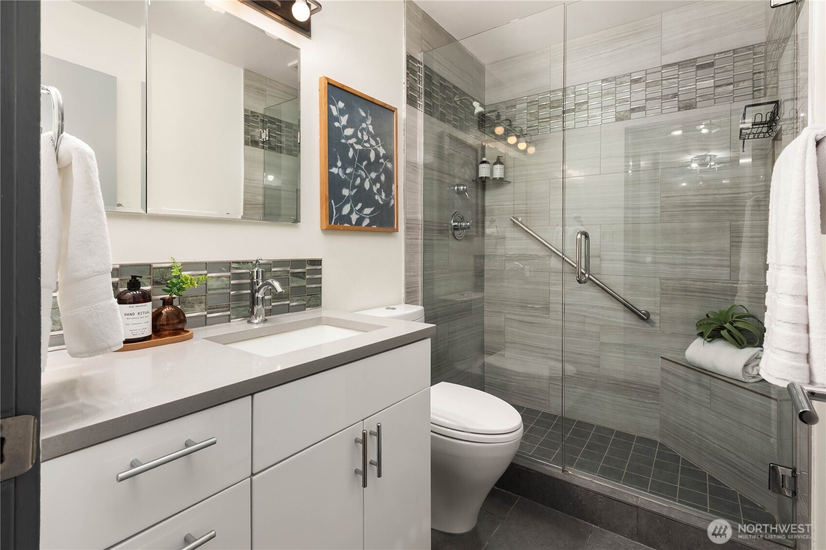 6201 Lake Washington Boulevard NE Unit: 208