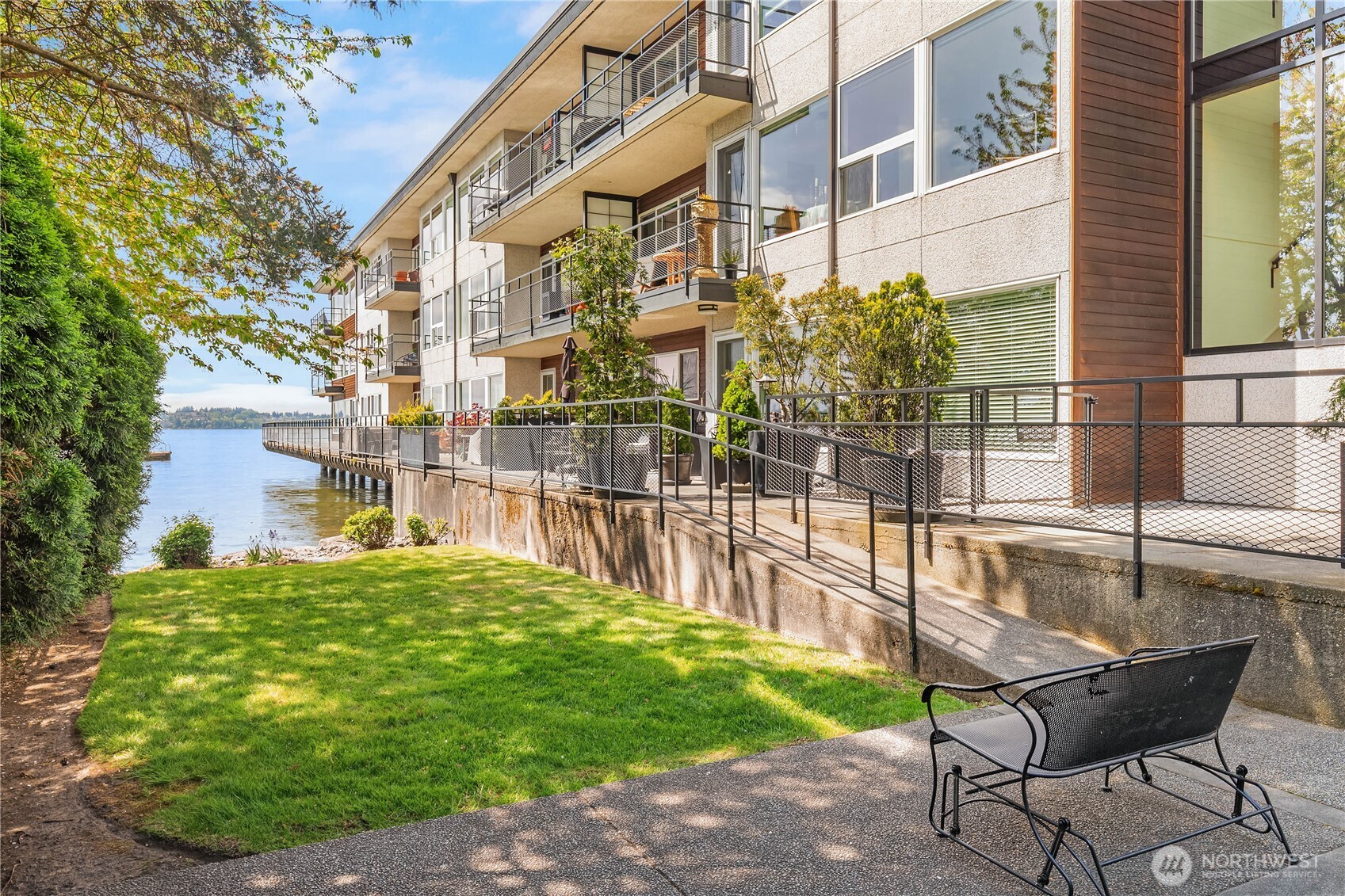 6201 Lake Washington Boulevard NE Unit: 208
