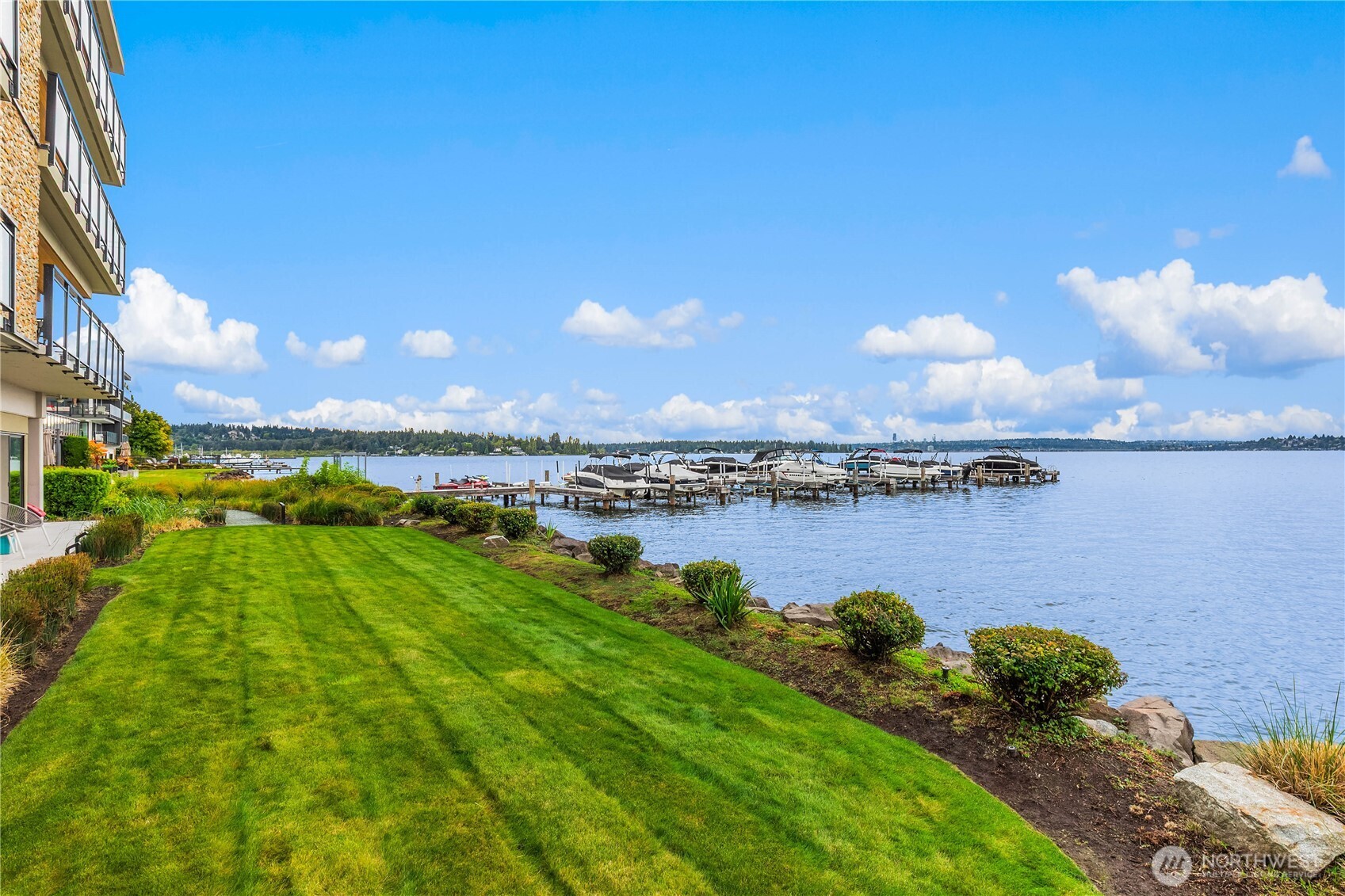 6401 Lake Washington Boulevard NE Unit: 307